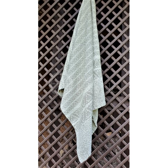 Half-linen bath towel with ornaments